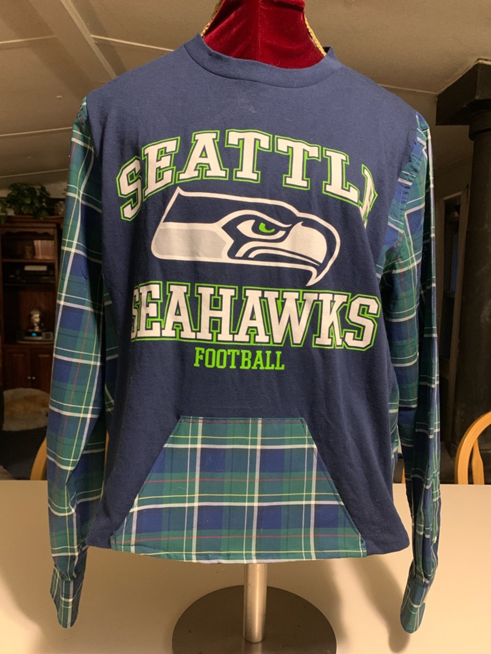 Uocycled  Grsphic Seahawks Women’s Shirt